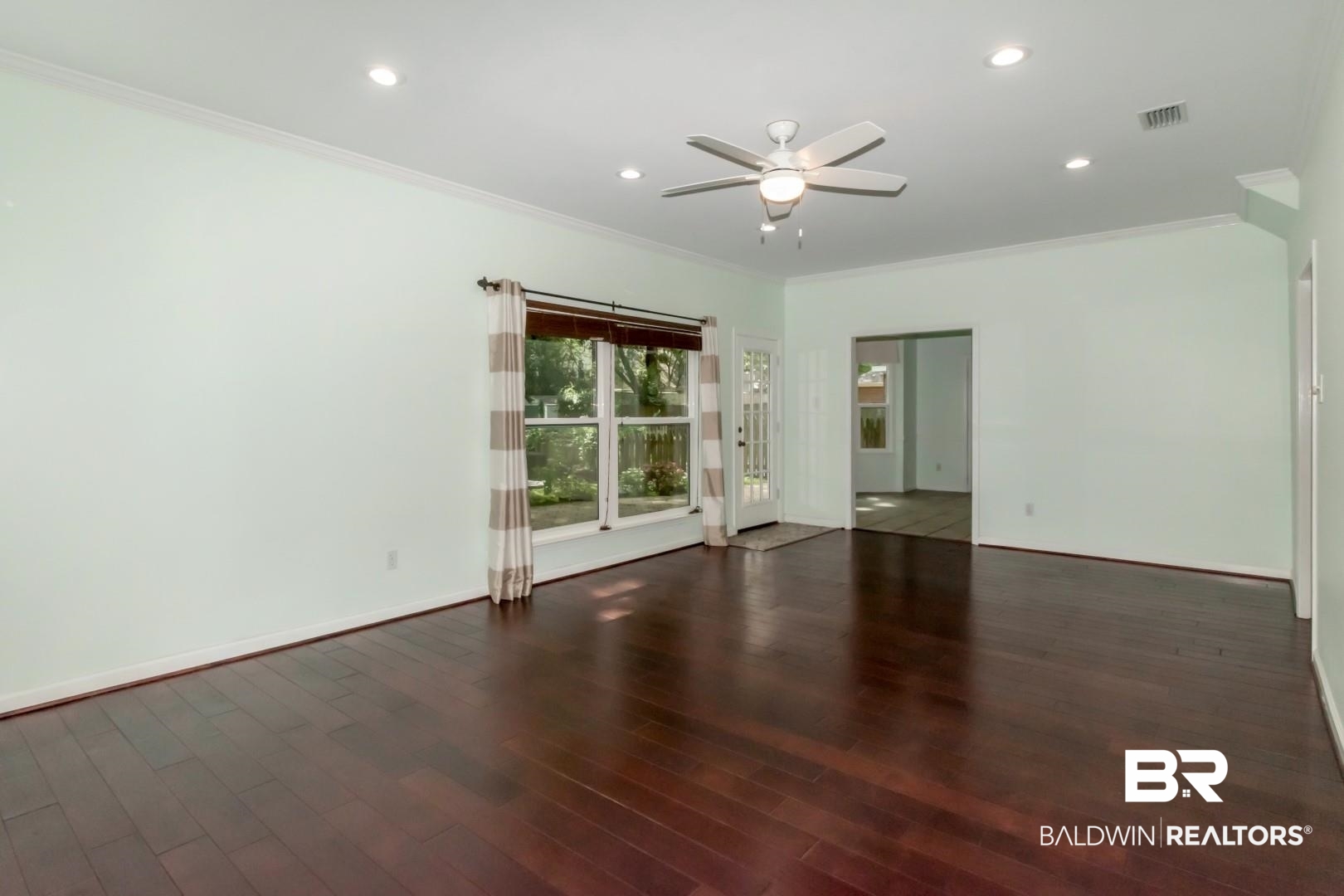 1071 Southern Way Court Mobile, AL 36609 - Photo 13 of 44 Family Room