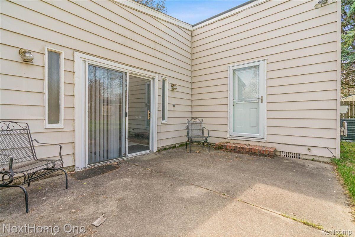 742 Glenwyth Road Brighton, MI 48116 - Photo 13 of 42 Gallery Image 13