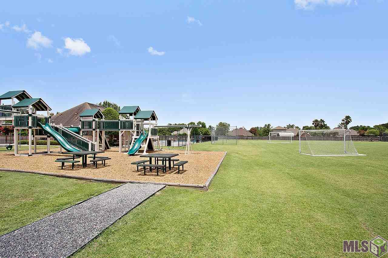 10429 Springvalley Avenue Baton Rouge, LA 70810 - Photo 12 of 13 Subdivision park/playground