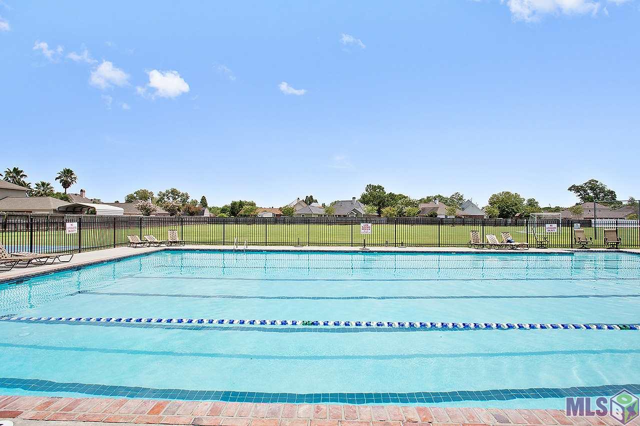 10429 Springvalley Avenue Baton Rouge, LA 70810 - Photo 13 of 13 Subdivision pool