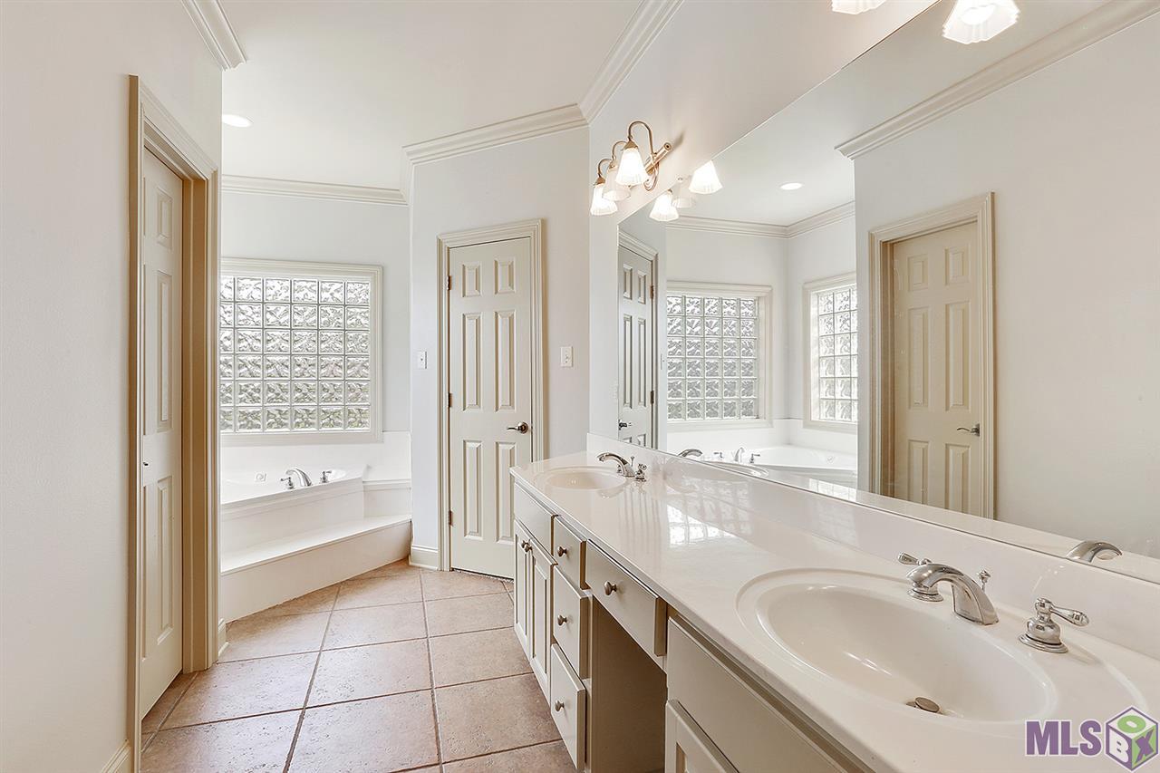 10429 Springvalley Avenue Baton Rouge, LA 70810 - Photo 9 of 13 Gallery Image 9