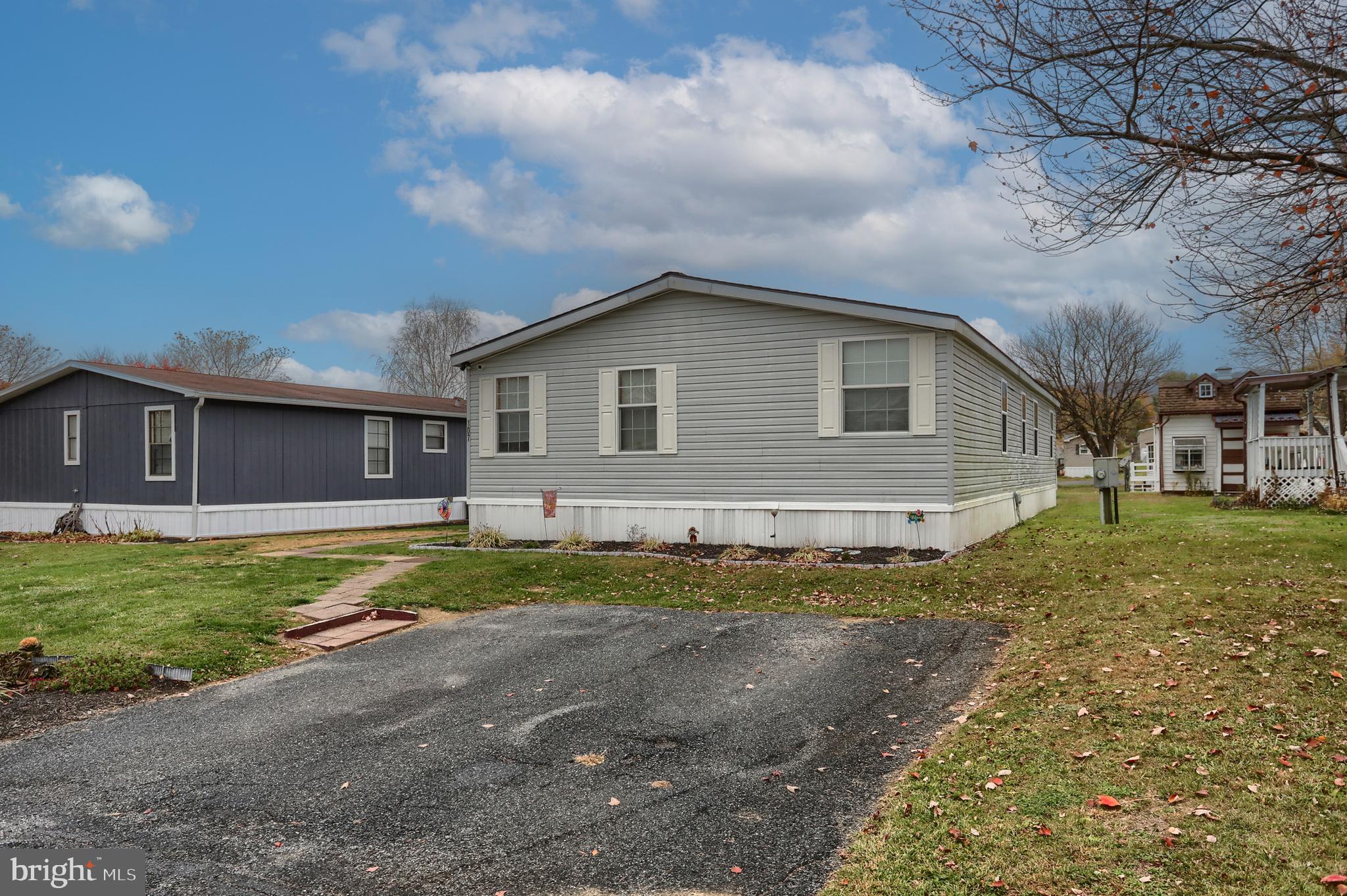 107 Decatur Drive Grantville, PA 17028 - Photo 3 of 34 Gallery Image 3