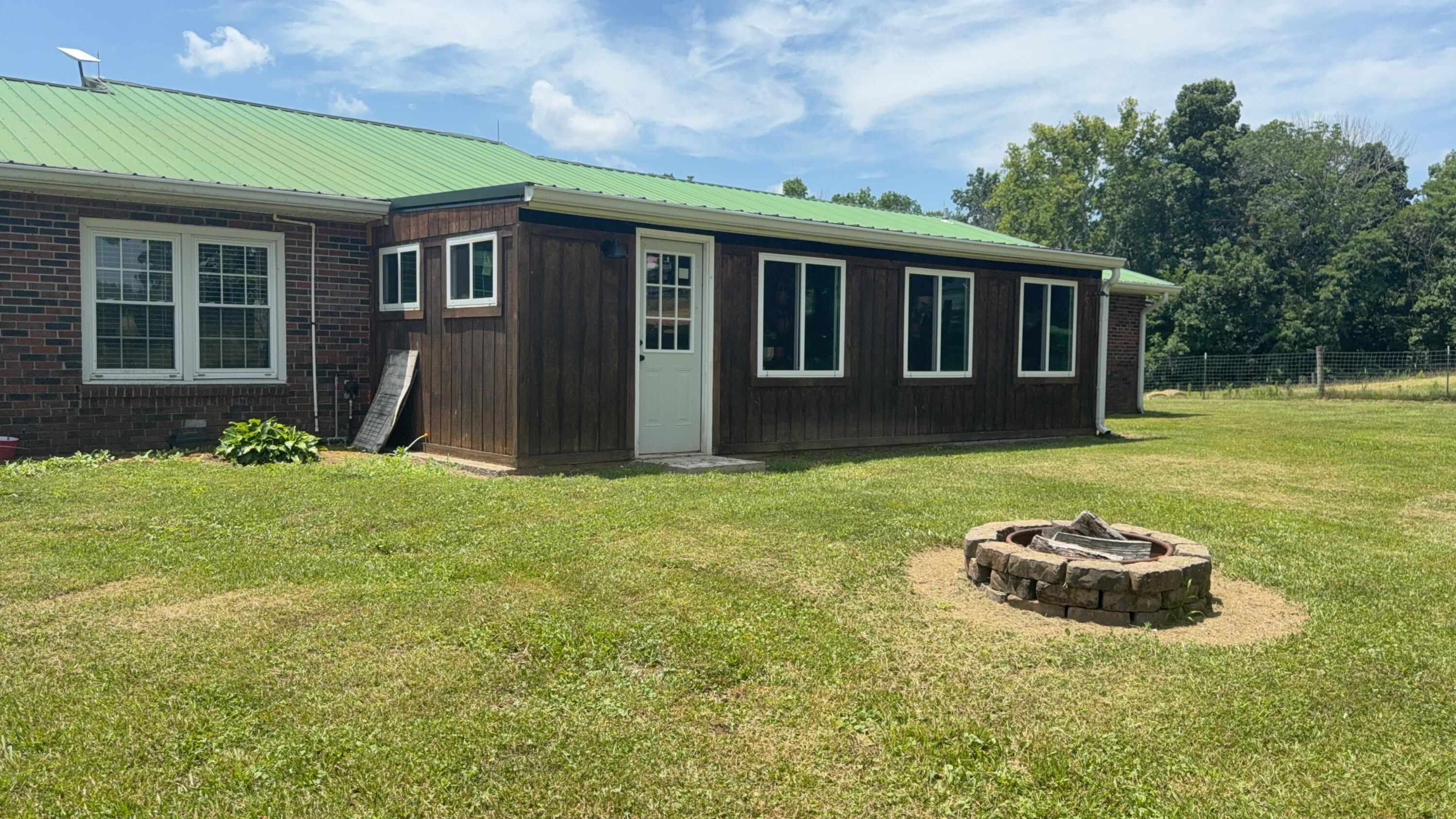 979 Walnut Grove School Road Waynesburg, KY 40489 - Photo 5 of 57 IMG_2544