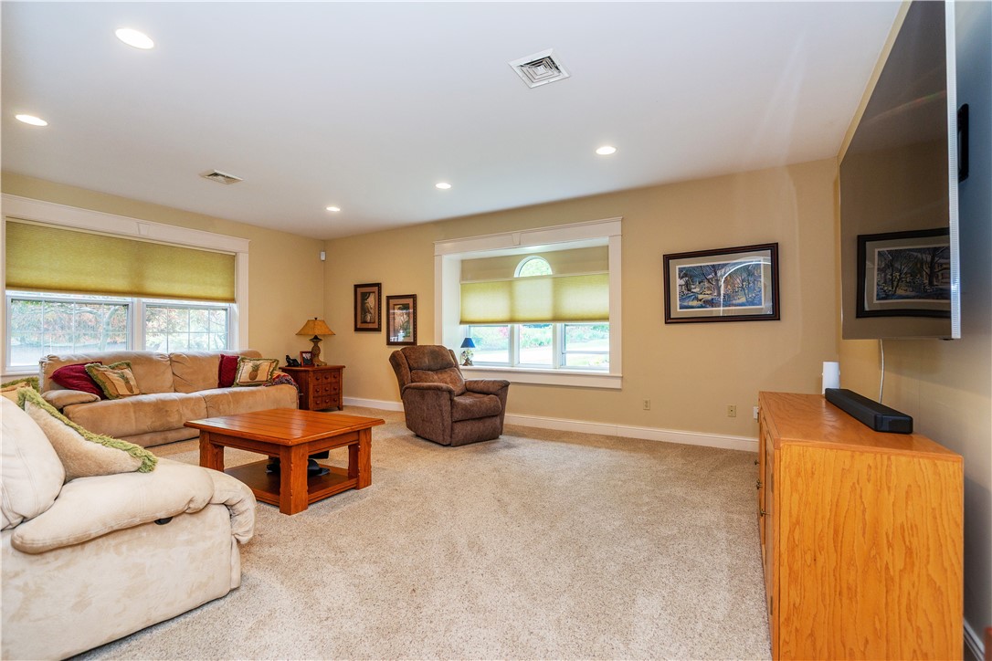 15 Justin Road East Greenwich, RI 02818 - Photo 17 of 50