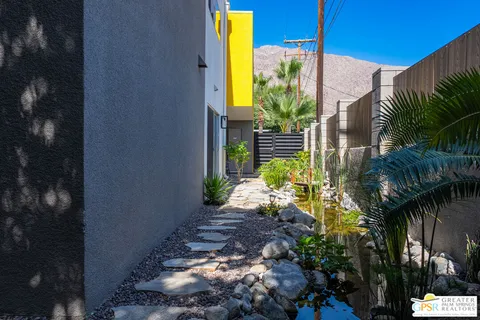 $589,000 | 588 East San Lorenzo Road, Unit 105, Palm Springs, CA 92264