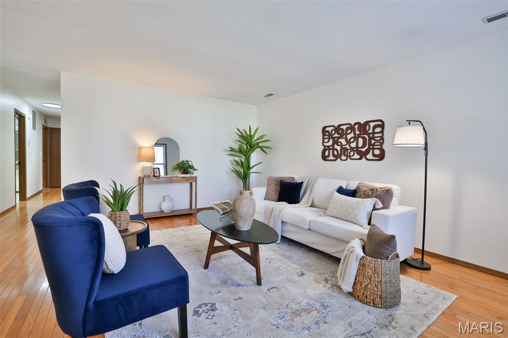 516 Thomas Street Edwardsville, IL 62025 - Photo 2 of 53