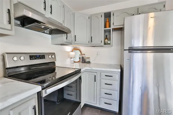 $230,000 | 516 Thomas Street, Edwardsville, IL 62025