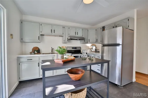 $230,000 | 516 Thomas Street, Edwardsville, IL 62025