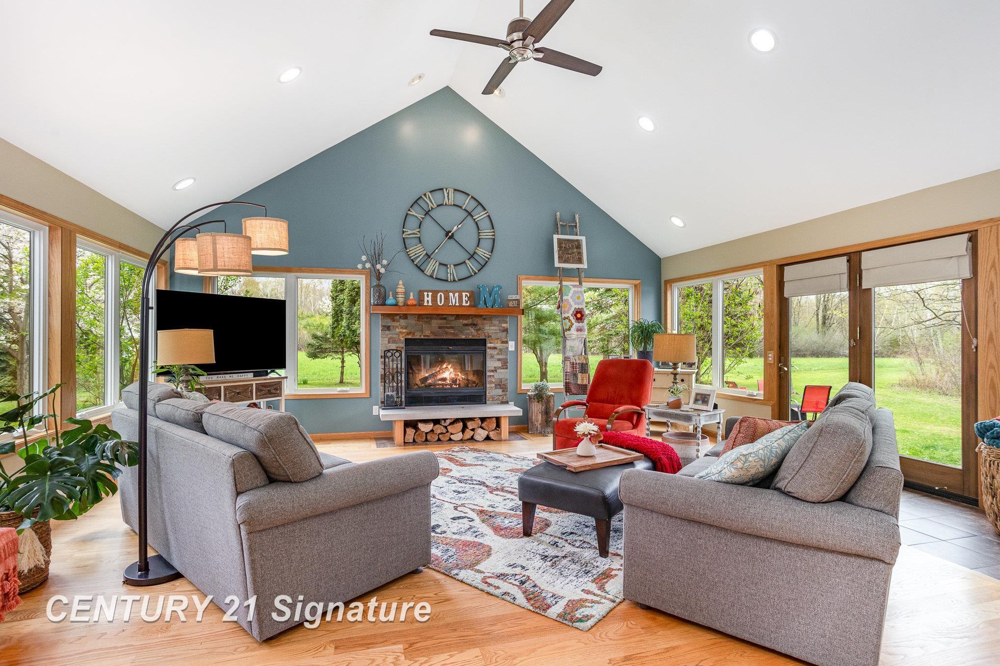 4031 Flajole Road Midland, MI 48642 - Photo 7 of 44 50174428-634b615e-af64-4e91-8f51-95def080d3a2.JPG