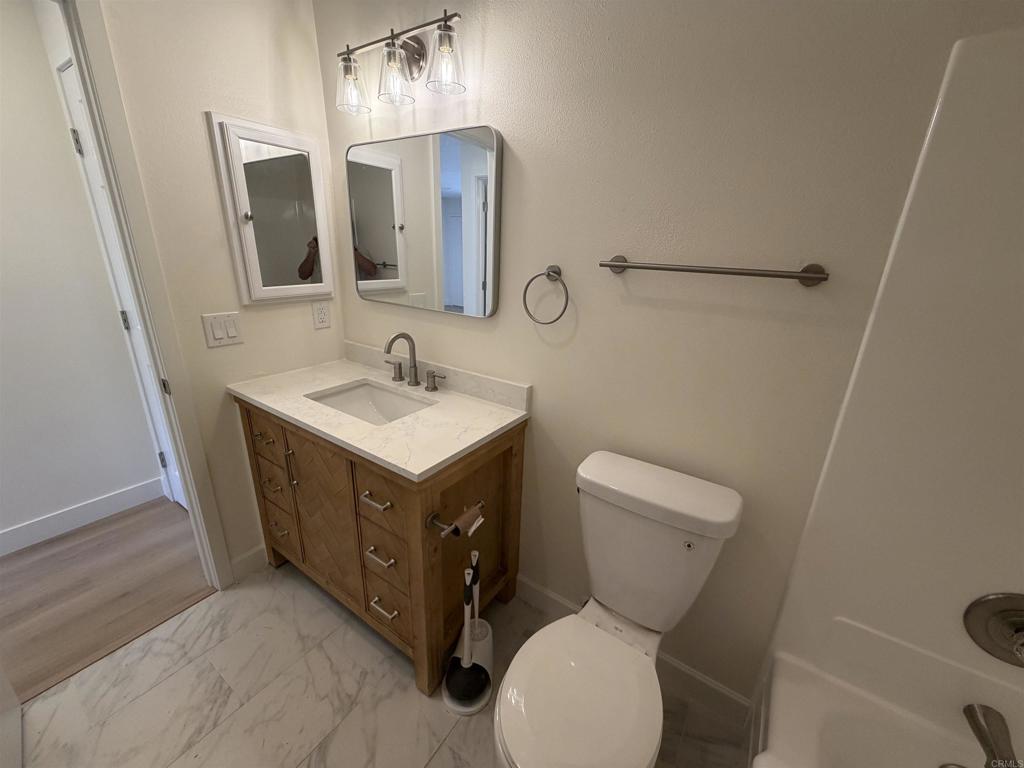 403 Requeza Street, Unit G10 Encinitas, CA 92024 - Photo 16 of 19