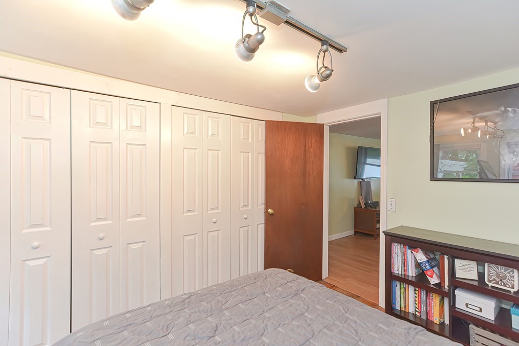 4-6 Walker Road Norfolk, MA 02056 - Photo 17 of 25 Gallery Image 17