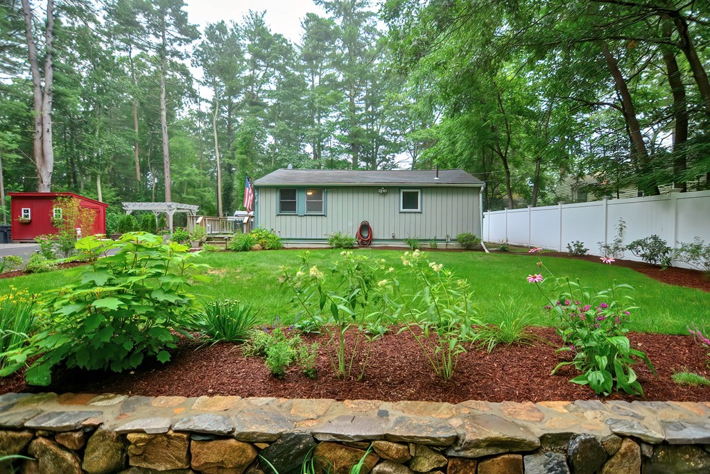 4-6 Walker Road Norfolk, MA 02056 - Photo 2 of 25 Gallery Image 2