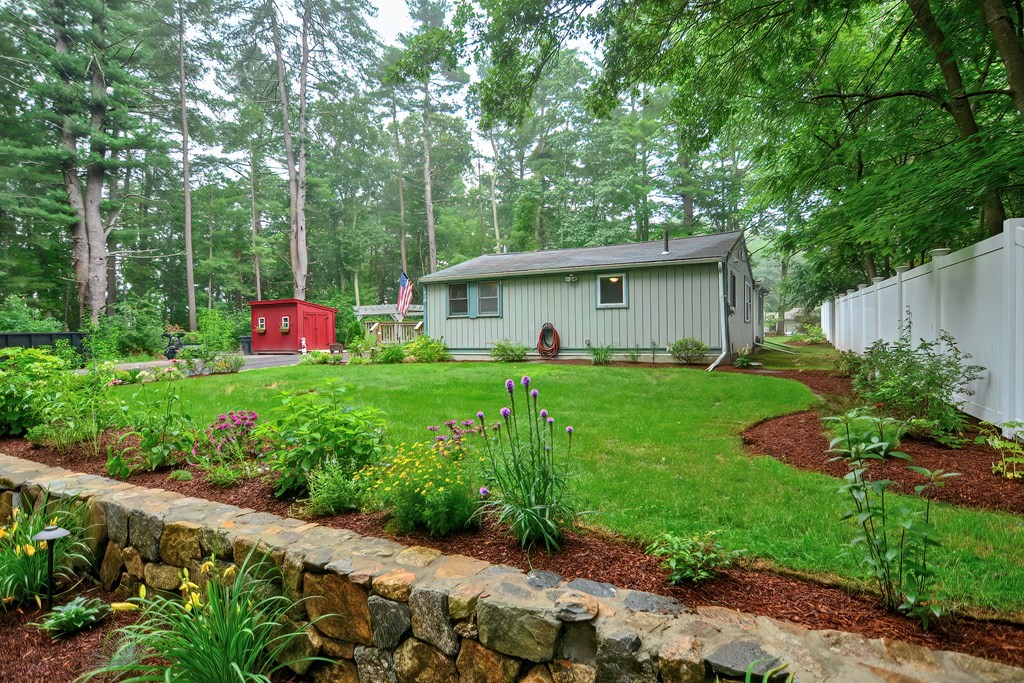 4-6 Walker Road Norfolk, MA 02056 - Photo 3 of 25 Gallery Image 3