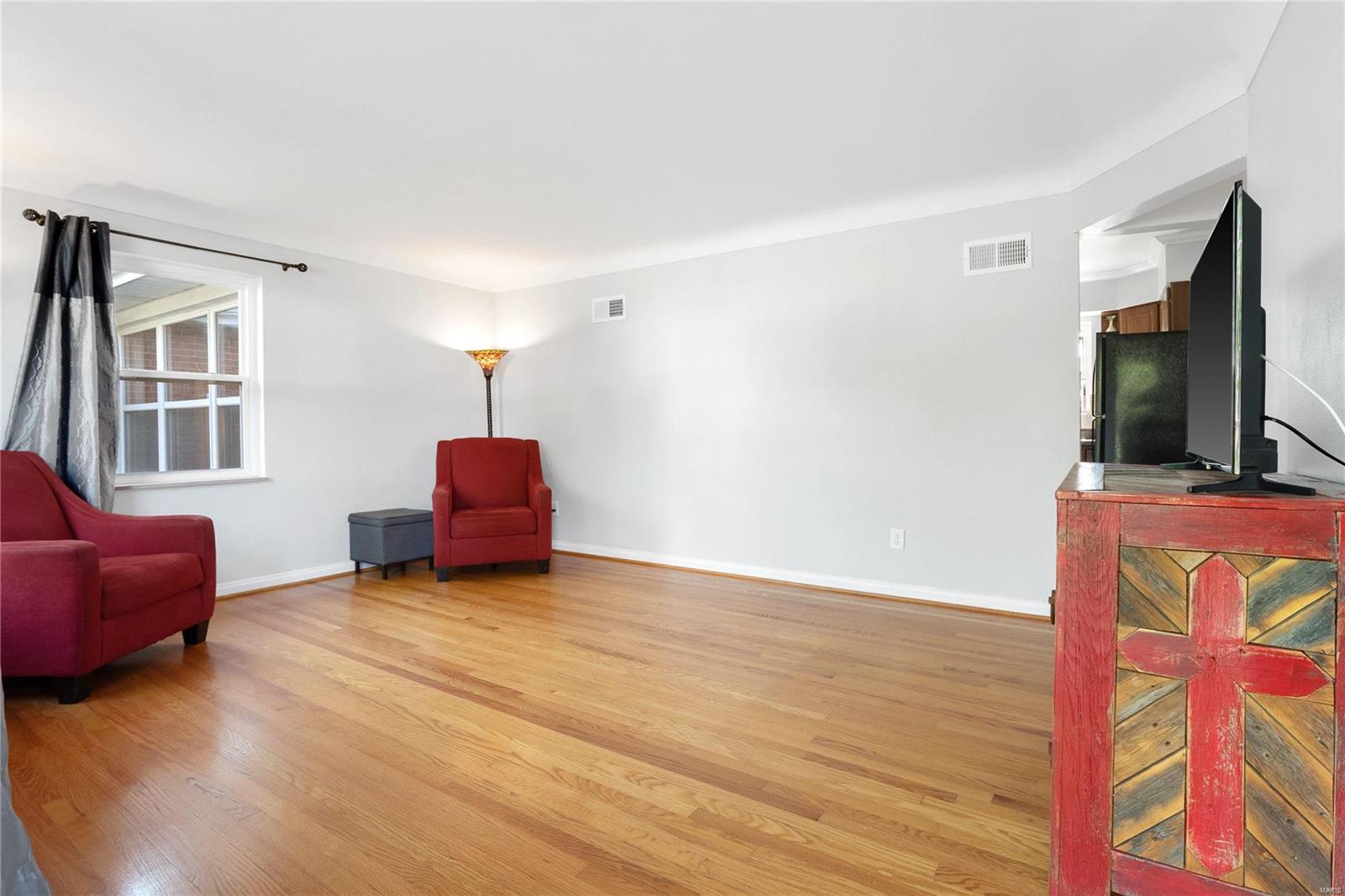 649 Buckley Road St. Louis, MO 63125 - Photo 4 of 36