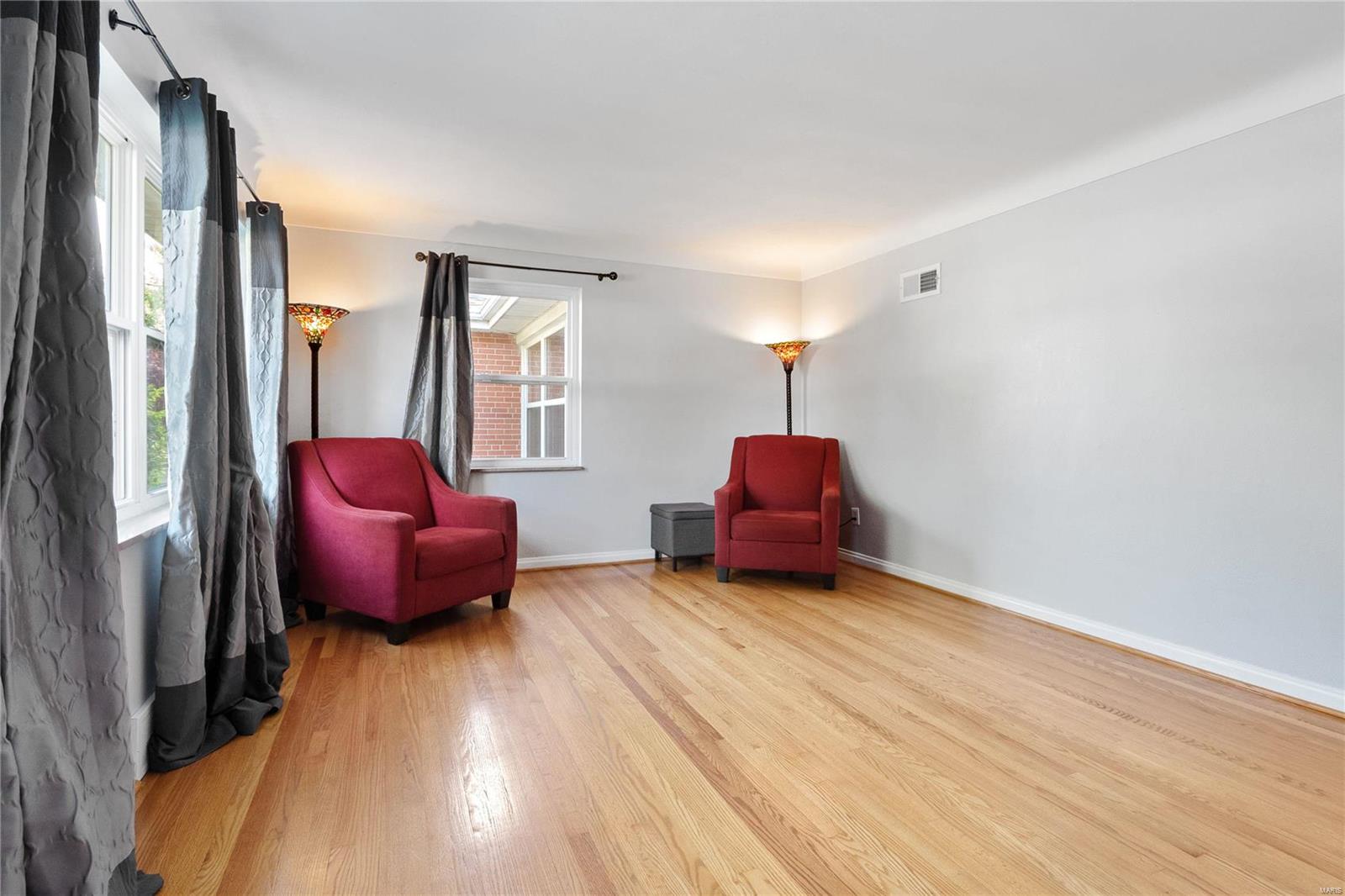 649 Buckley Road St. Louis, MO 63125 - Photo 5 of 36