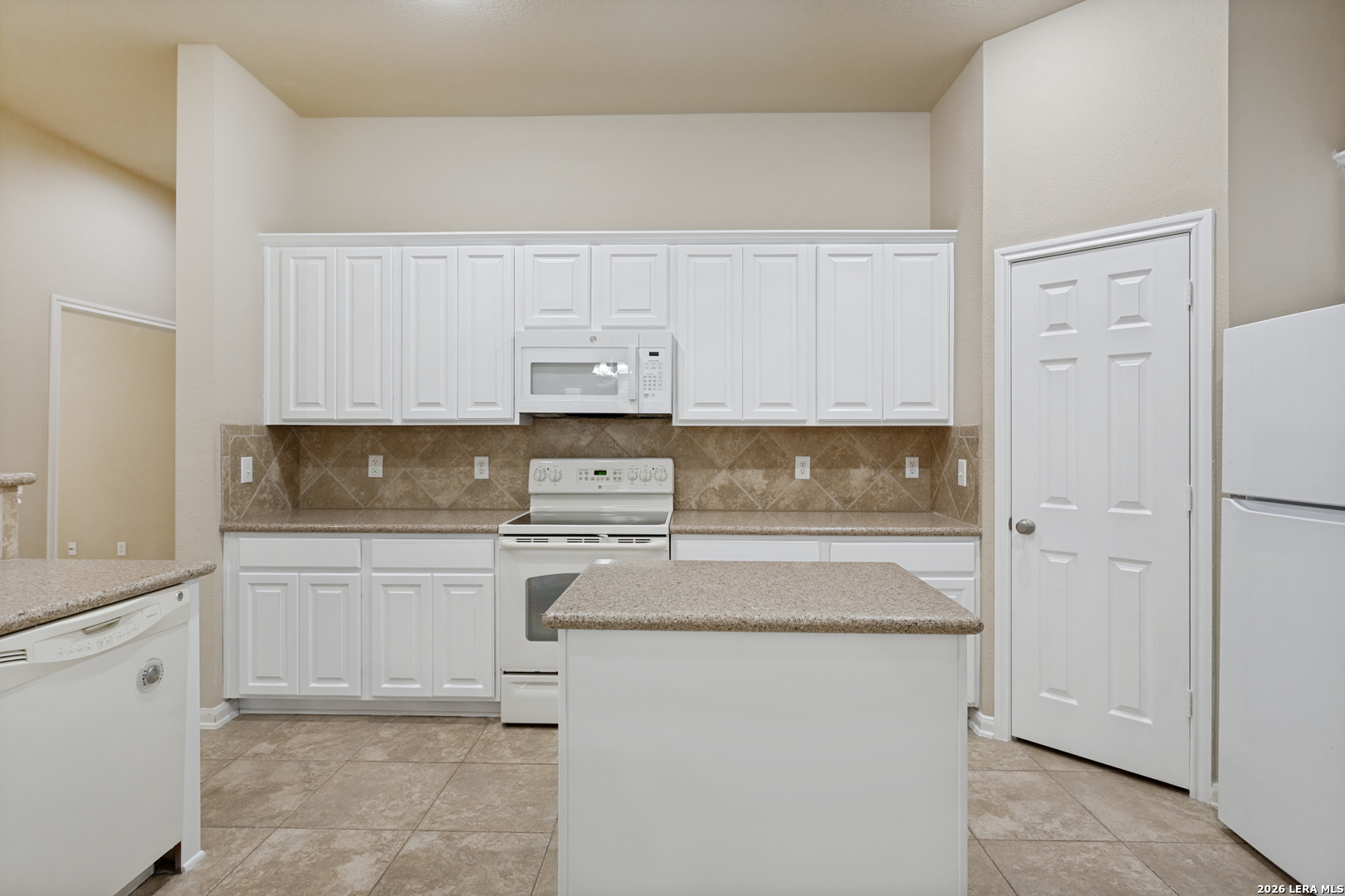 8910 Hanover Forest Helotes, TX 78023 - Photo 10 of 30