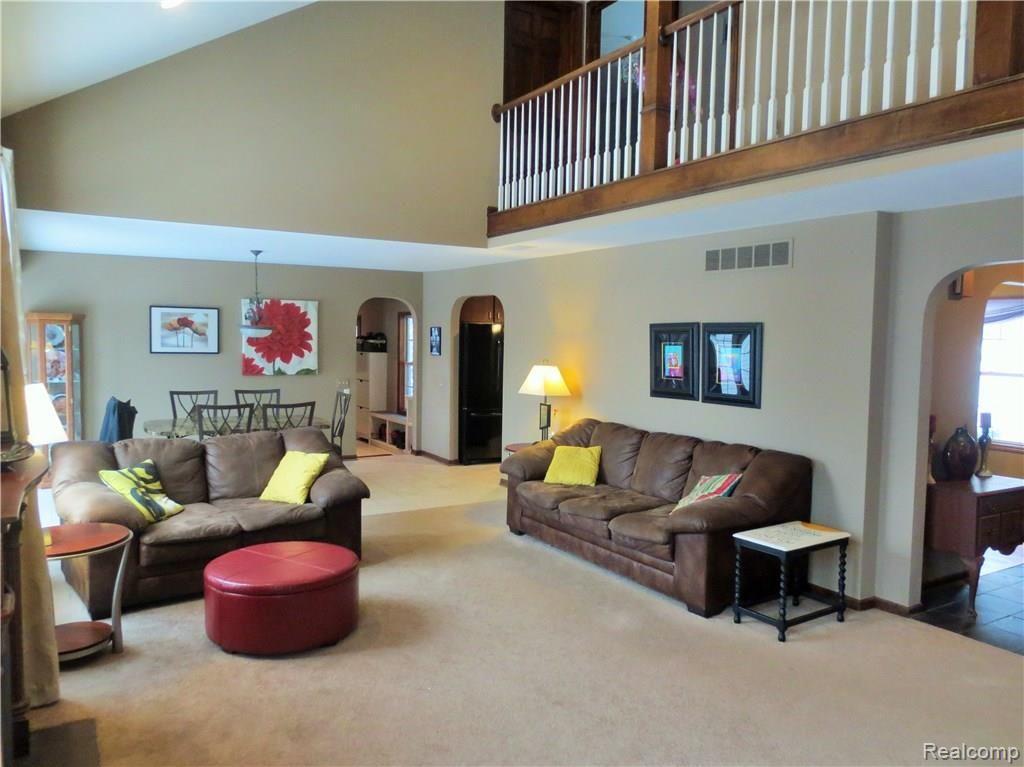 7960 Perry Lake Road Clarkston, MI 48348 - Photo 8 of 60 GREAT ROOM