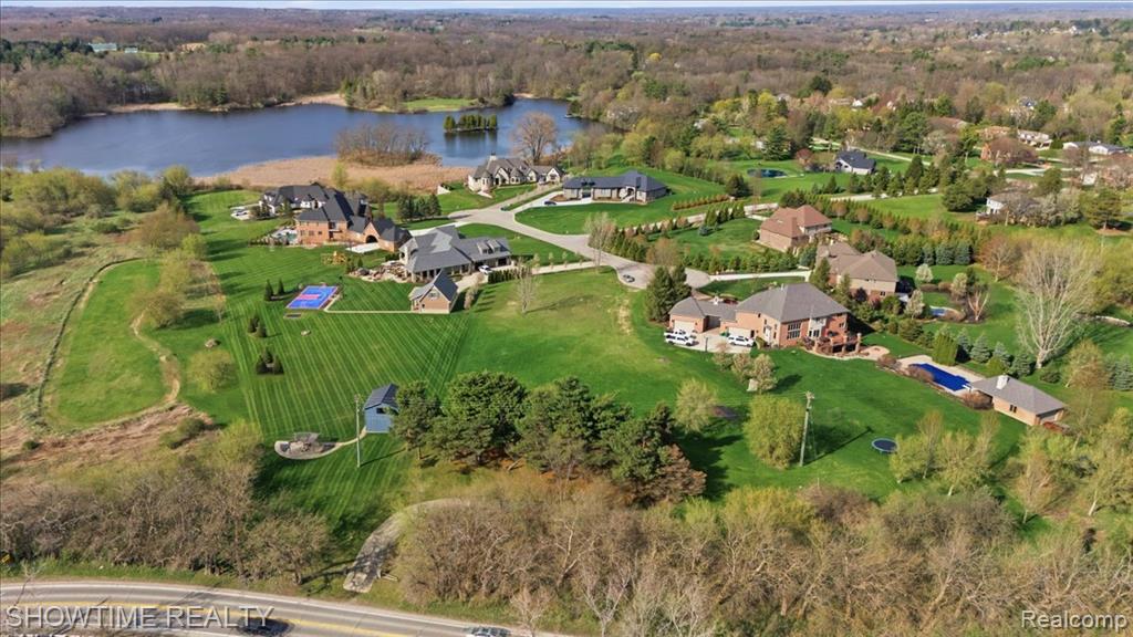 69225 Lake Point Court Romeo, MI 48065 - Photo 15 of 25