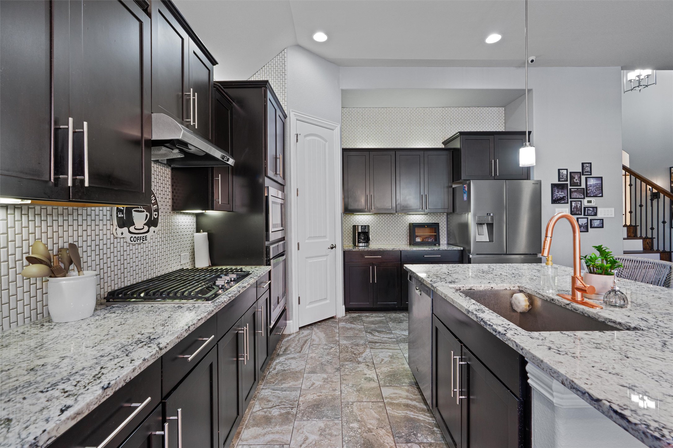 3704 Gildas Path Pflugerville, TX 78660 - Photo 10 of 31 Built-in gas cooktop