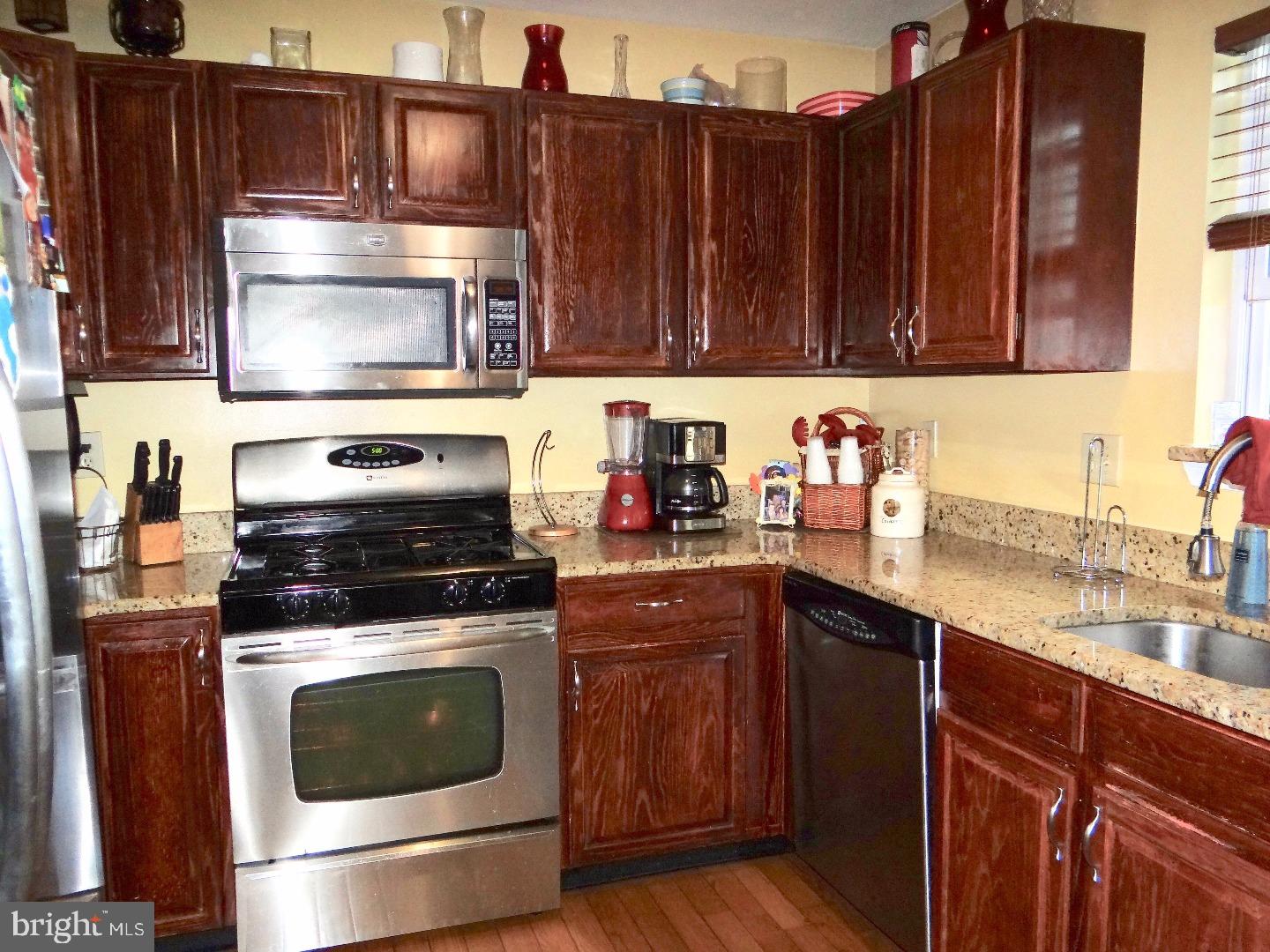741 Rutland Court Sewell, NJ 08080 - Photo 2 of 25 Kitchen