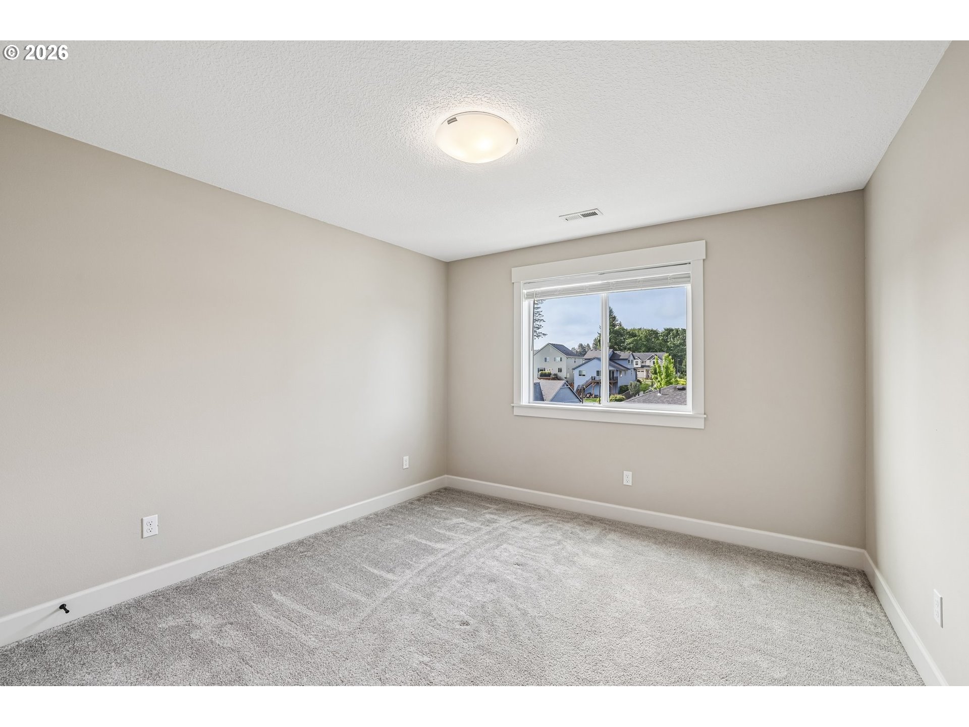 38320 Sequoia Street Sandy, OR 97055 - Photo 23 of 33 an empty room with windows