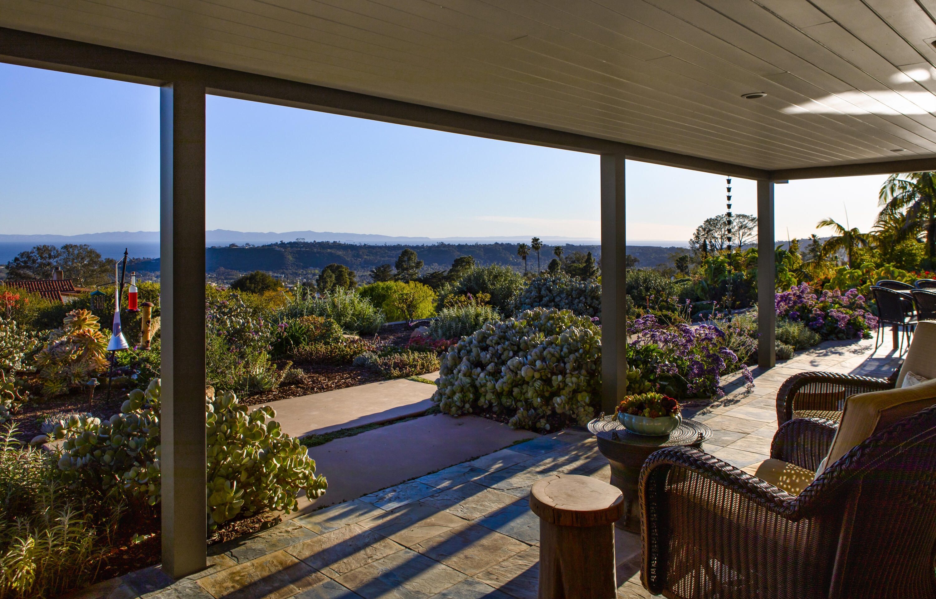 1900 Mission Ridge Road Santa Barbara, CA 93103 - Photo 19 of 20 Porch View