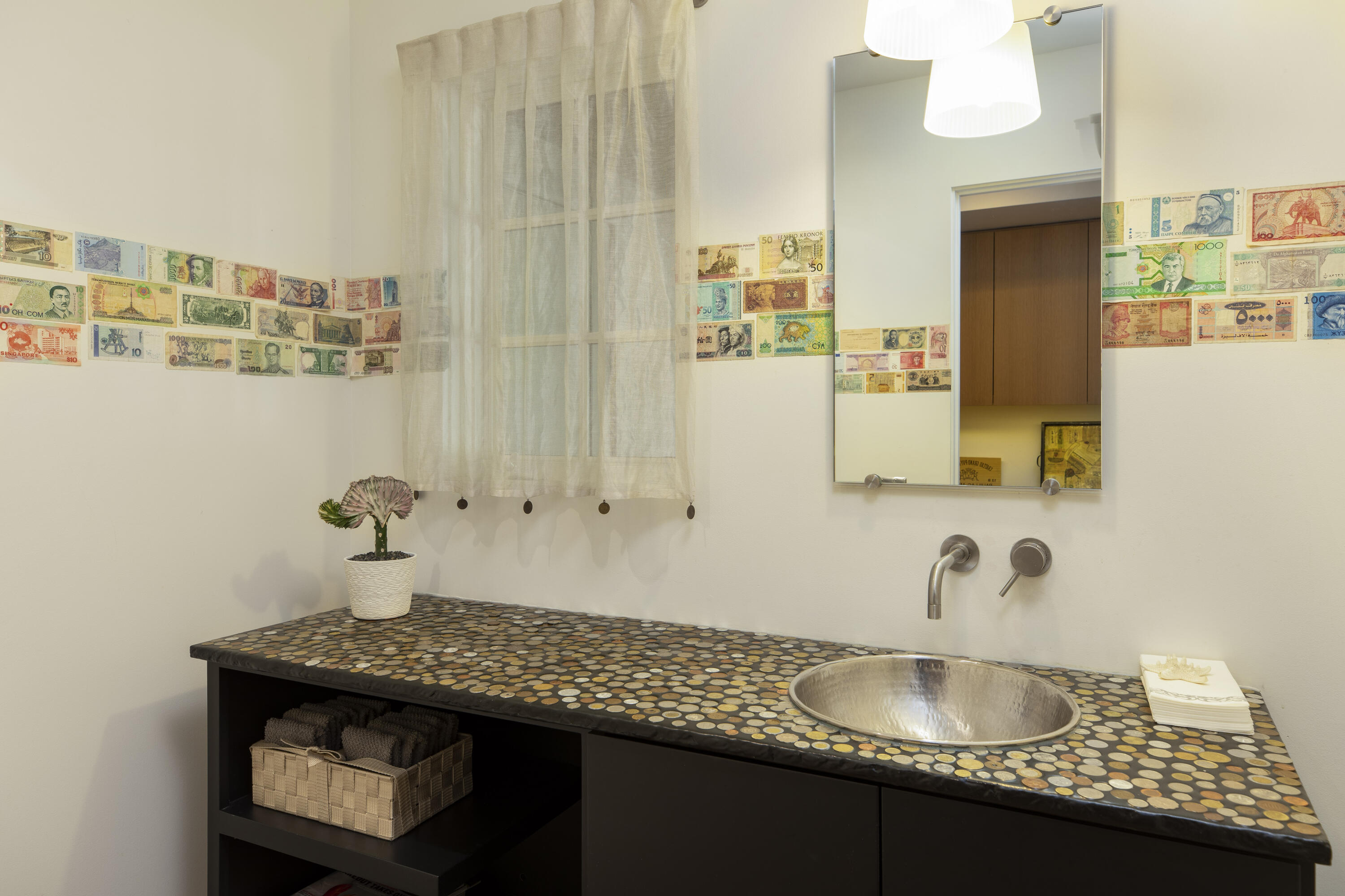 1900 Mission Ridge Road Santa Barbara, CA 93103 - Photo 10 of 20 Powder Bath