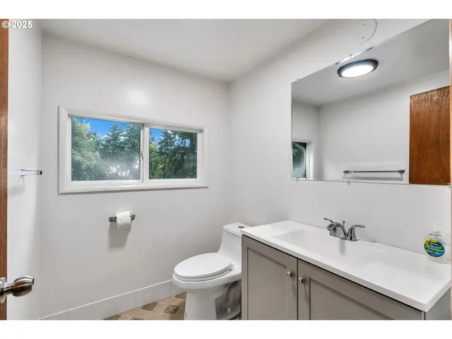 $440,000 | 11356 Northeast Glisan Street, Portland, OR 97220