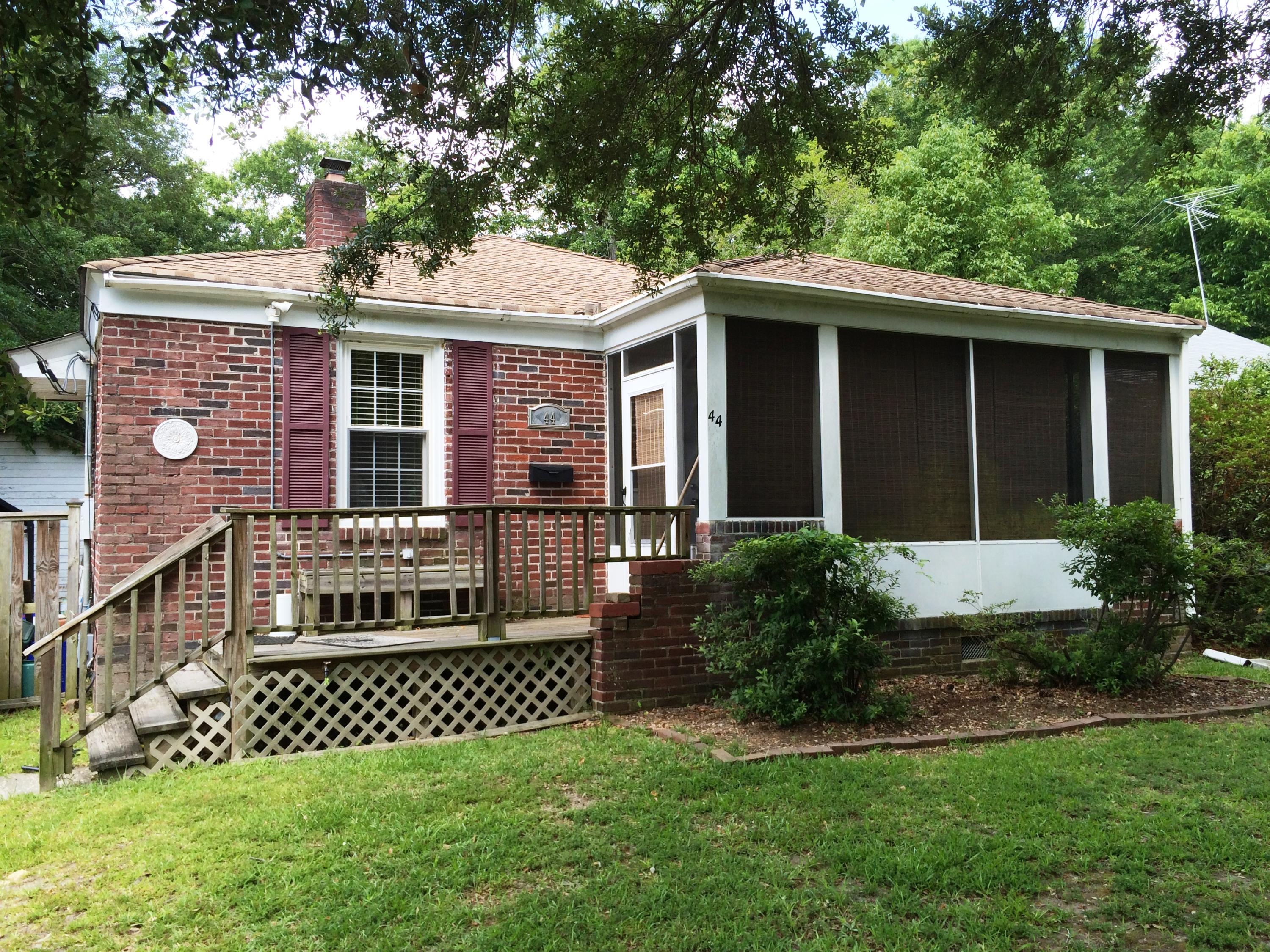 44 Colleton Drive Charleston, SC 29407 - Photo 1 of 18 44 Colleton-frnt ext
