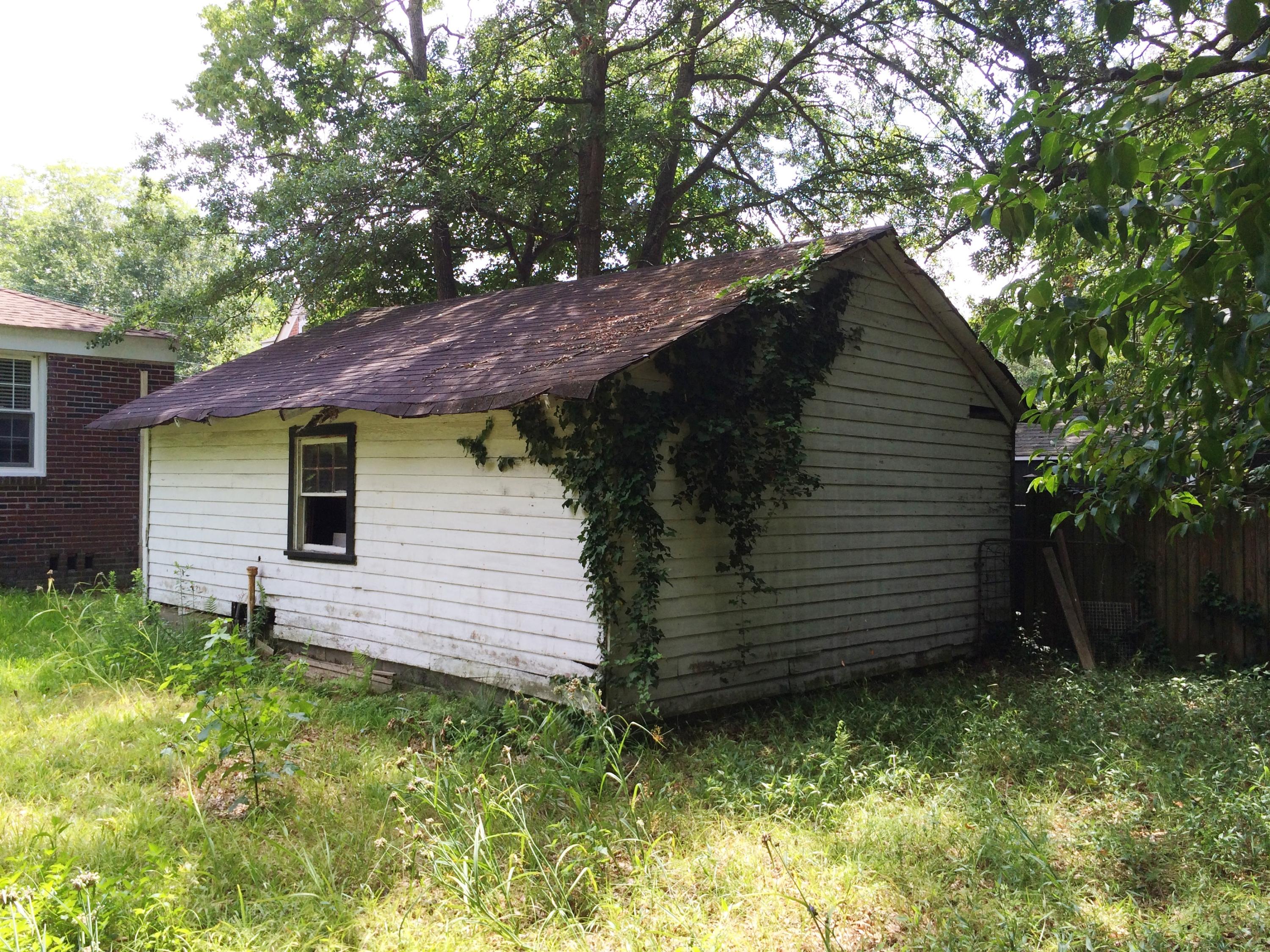 44 Colleton Drive Charleston, SC 29407 - Photo 16 of 18 44 Colleton-garage