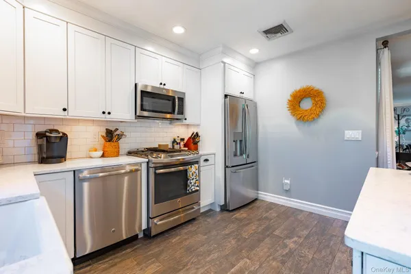 $739,000 | 157 Sayville Boulevard, Sayville, NY 11782