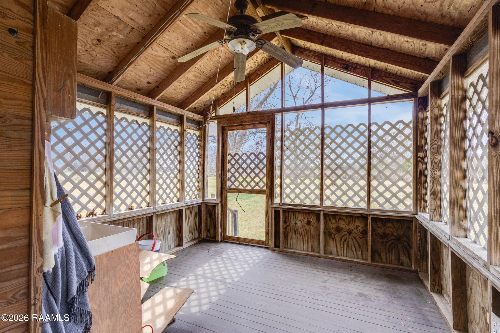 1631 Highway 35 Church Point, LA 70525 - Photo 18 of 26 1631 hwy 35 screened in porch