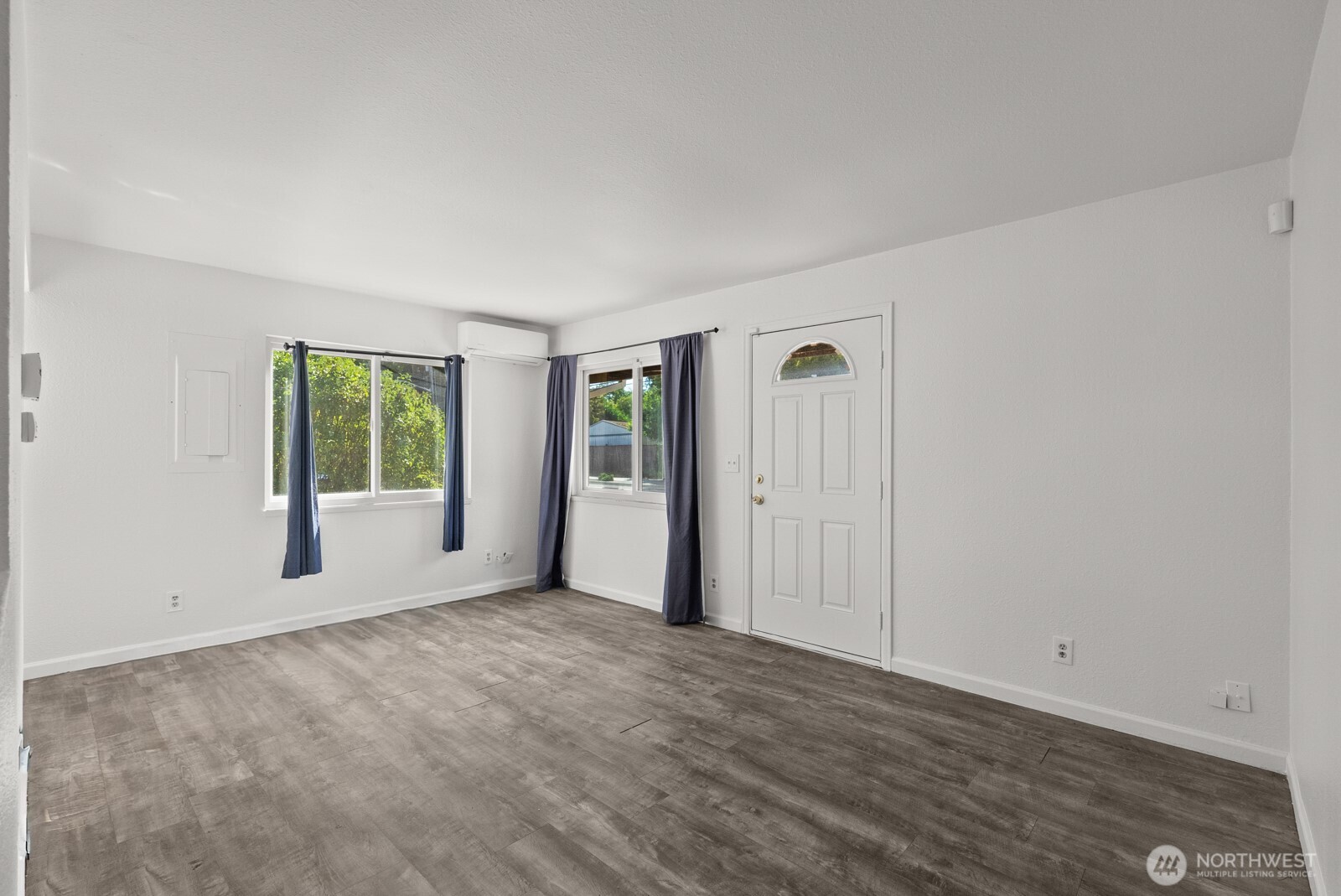 9701 Hipkins Road Southwest Lakewood, WA 98498 - Photo 4 of 19 Gallery Image 4