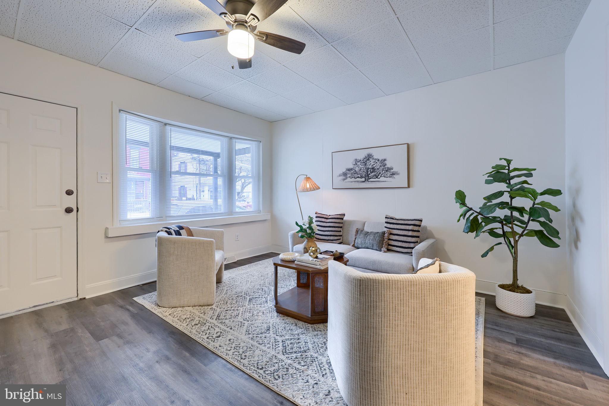 244 South 5th Street Columbia, PA 17512 - Photo 8 of 45 a living room with furniture
