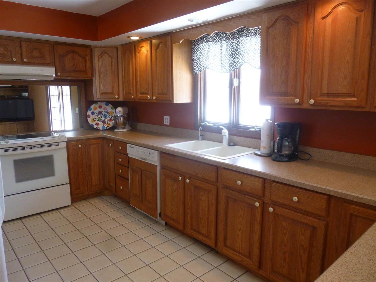 59320 Hickory Road Mishawaka, IN 46544 - Photo 8 of 30 Gallery Image 8