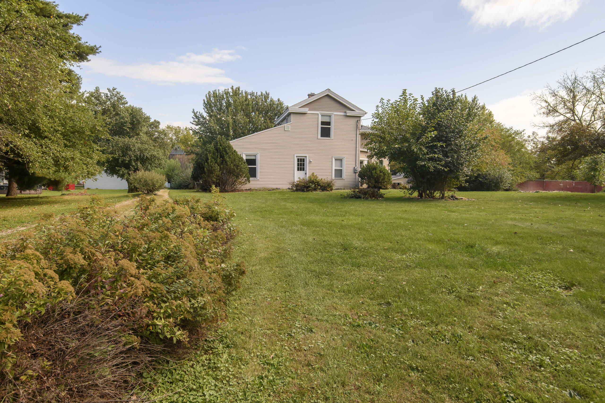320 Mill Street Fox Lake, WI 53933 - Photo 2 of 48 320 Mill-02