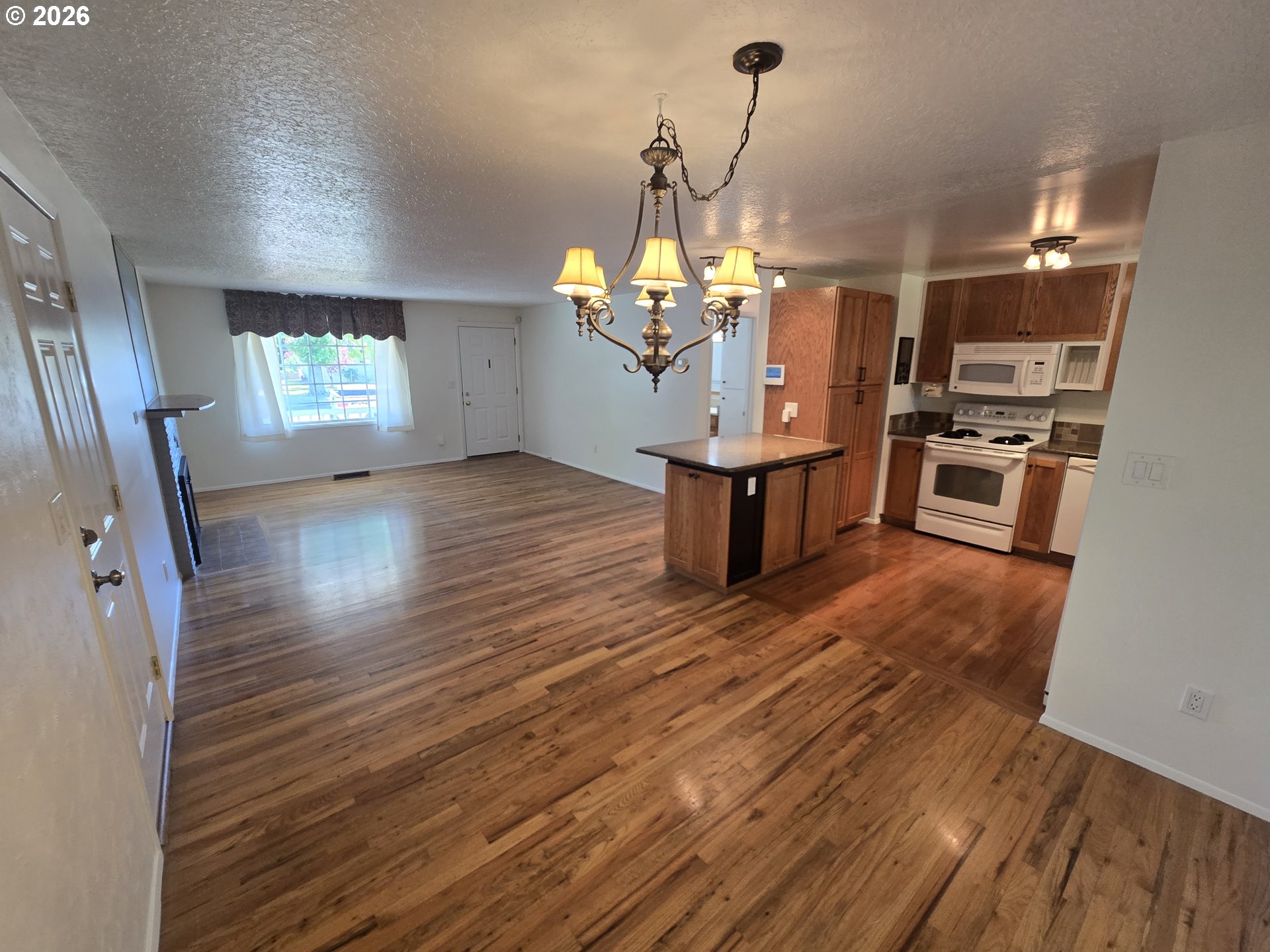 1289 Astor Way Woodburn, OR 97071 - Photo 7 of 34