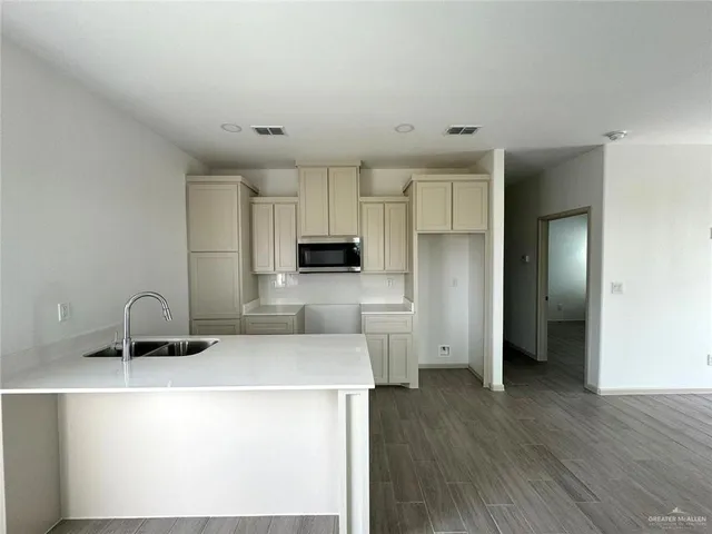 $1,150 | 7702 North 58th Street, Unit 3, Mission, TX 78573