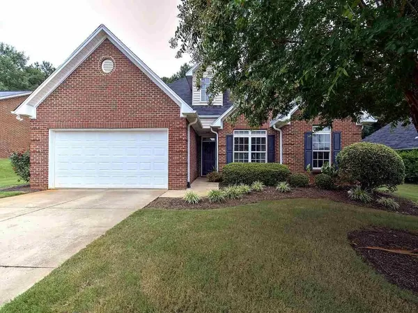 $299,900 | 329 North Sweetwater Hills Drive, Moore, SC 29369