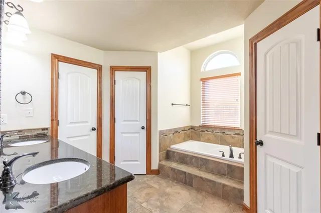 $2,895 | 641 Wackadoo Drive, Abilene, TX 79602