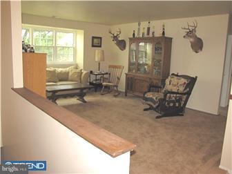 76 Eaves Mill Road Medford, NJ 08055 - Photo 3 of 12 Living Room