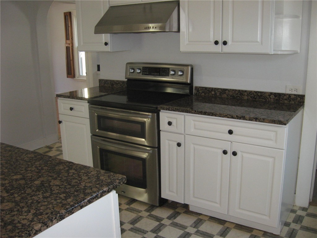 3 Dayton Street Westerly, RI 02891 - Photo 12 of 27 Gallery Image 12