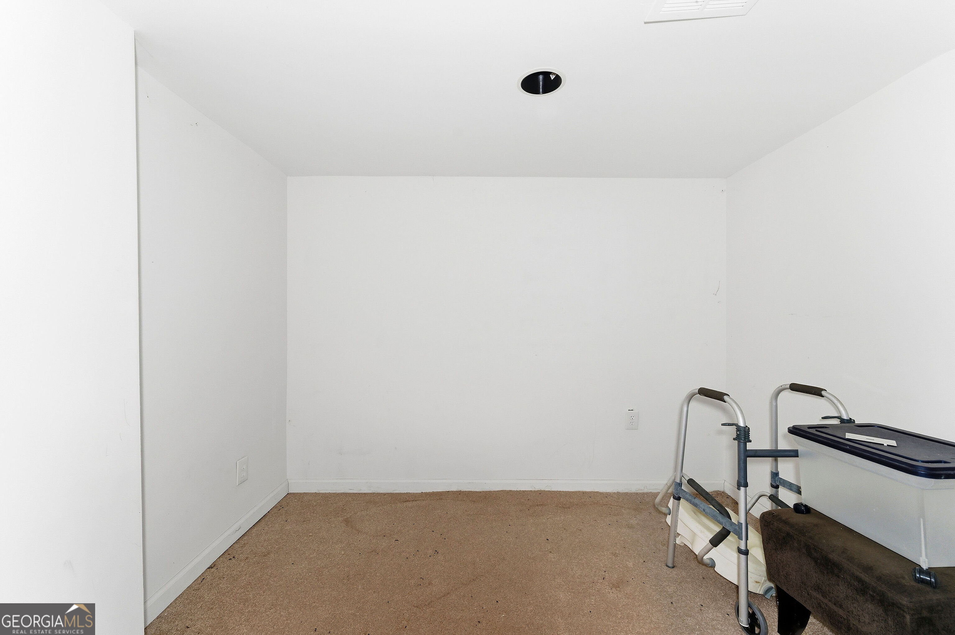 2848 Gresham Rd S East Atlanta, GA 30316 - Photo 14 of 20 a view of a small space