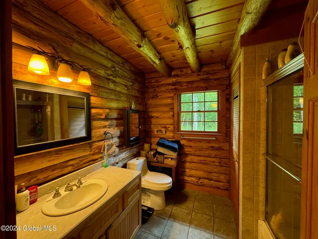 $425,000 | 75 Forest Way, Ticonderoga, NY 12883