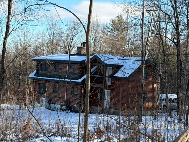 $425,000 | 75 Forest Way, Ticonderoga, NY 12883