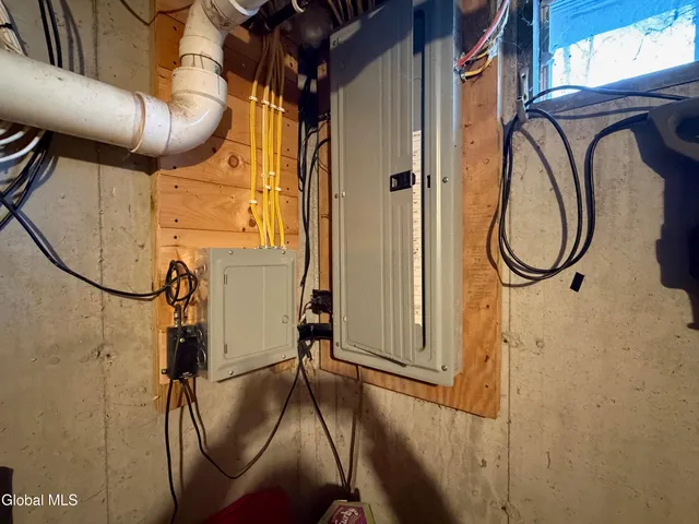 $425,000 | 75 Forest Way, Ticonderoga, NY 12883