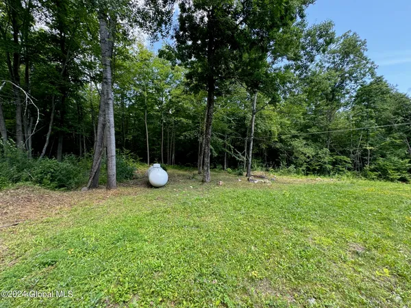 $395,000 | 75 Forest Way, Ticonderoga, NY 12883