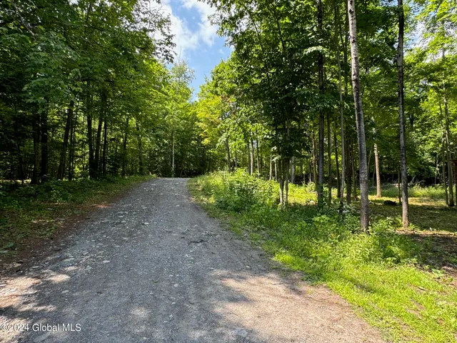 $425,000 | 75 Forest Way, Ticonderoga, NY 12883