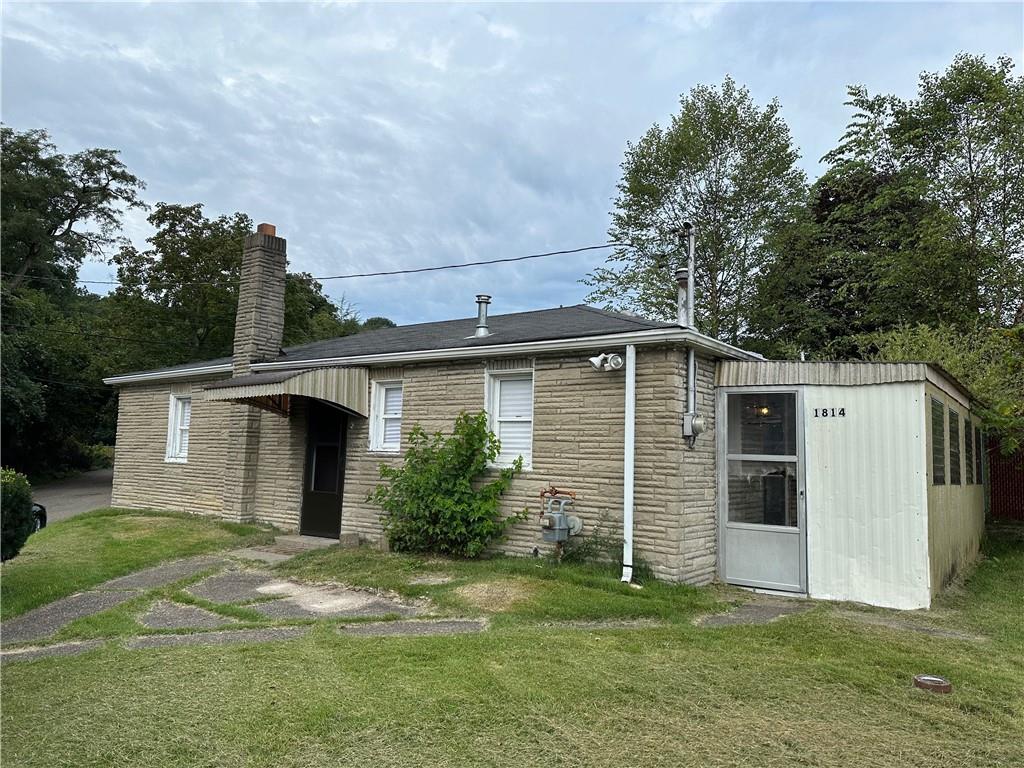 1814 Ridge Avenue Coraopolis, PA 15108 - Photo 1 of 16 Gallery Image 1