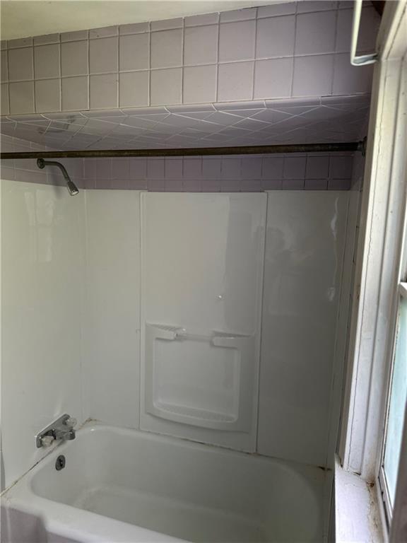 1814 Ridge Avenue Coraopolis, PA 15108 - Photo 12 of 16 Gallery Image 12